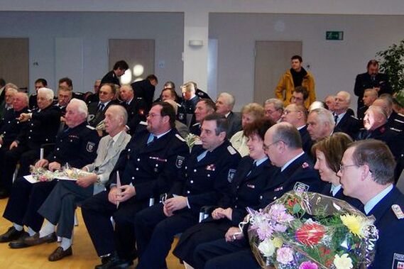 Auszeichnungs&shy;veranstaltung für "Treue Dienste" 2006