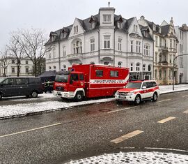 Gemeinsame Führungsunterstützung sichert Karnevalsumzug in Cottbus ab