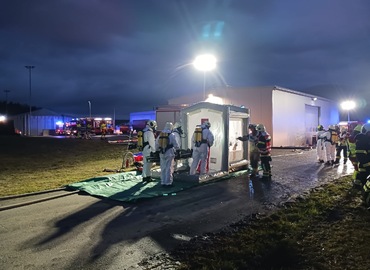 Übung Biogasanlage Forst (Lausitz) - Dekontamination