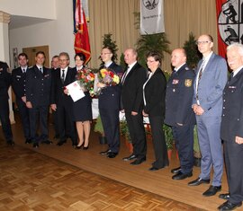 Sandrina Jank und Markus Peskar im Kreis der Gratulanten