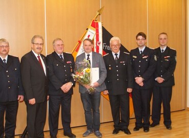 v.l. Kreisbrandmeister Kam. Wolfhard Kätzmer, Landrat Harald Altekrüger, Ehrenstadwehrführer Kam. Bernd Frommelt, allgemeiner Stellvertreter des Bürgermeisters der Stadt Forst (Lausitz) Jens Handreck, Stadtbrandmeister Kam. Andreas Britze, Vorsitzender des Kreis&shy;feuerwehr&shy;verbandes Spree-Neiße e.V.  und Vorsitzender des UV 2 Kam. Matthias Geigk