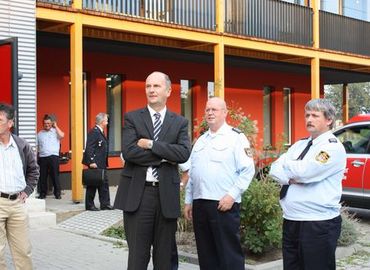 Landwirtschaftsminister Dr. Dietmar Woidke, Ehrenlandesbrandmeister Jürgen Helmdach und Kreisbrandmeister Wolfhard Kätzmer