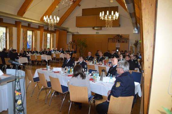 Blick in den Saal des Horner Kruge, wo die Delegierten den Ausführungen und Berichten gespannt folgen.