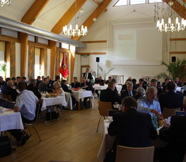 Die Delegierten im Hornoer Krug
