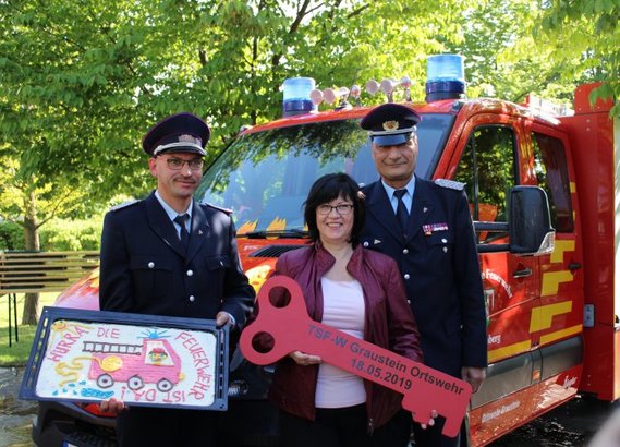 Neues Feuerwehrfahrzeug in Graustein in Dienst gestellt