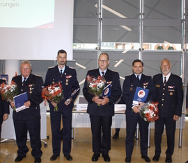 vlnr: Christine Semisch (Stellvertretende Vorstandsvorsitzende KFV),  Robert Pult (OW Döbern), Gerd Kaufmann (OW Groß Schacksdorf), Jörg Baumgart (OW Forst-Mitte) und Frank Mehlow (OW Sacro), Rolf Fünning, Carsten Billing